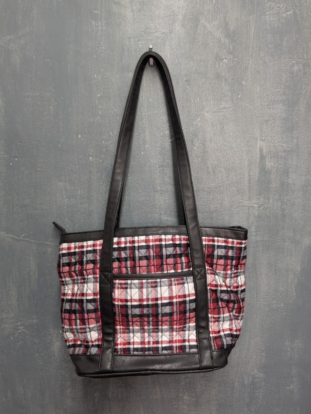 Donna Sharp Quilted Plaid Tote Bag Red Black White Shoulder Purse Zip Top